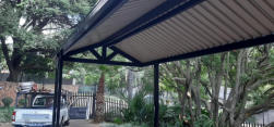 Jakaranda Staal Dakke Oprigters - Steel Roofs and Carports Erection